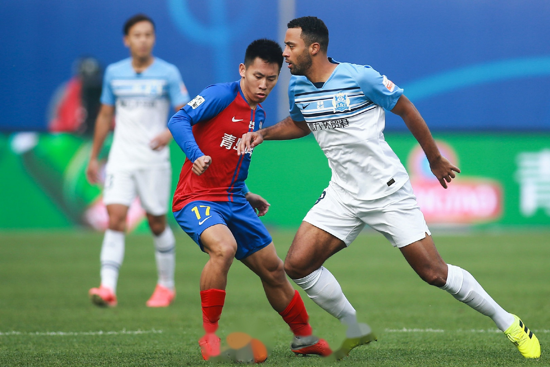 广州富力主场击败深圳佳兆业，实力不俗表现出绝对实力的简单介绍