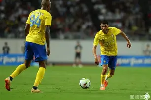 关于辽足主场力克河南建业，取得胜利的信息